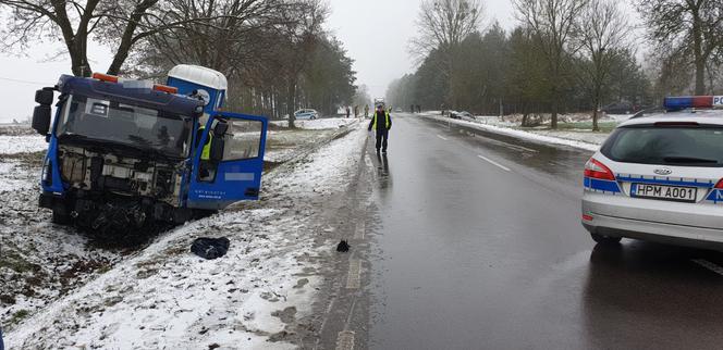 Podlaskie. Czołowe zderzenie na DK 65. Dwie osoby w szpitalu