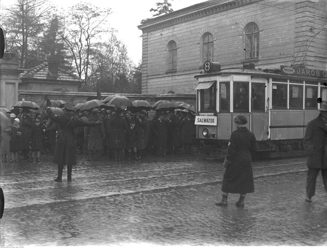 MPK w Krakowie odbudowało tramwaj sprzed ponad 100 lat. Będzie woził pasażerów