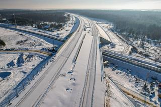 Autostrada A2 do Siedlec z lotu ptaka w ziomowej scenerii 