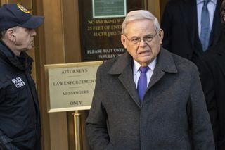 Senator łapówkarz pójdzie później do więzienia. Sąd pozwolił mu zatańczyć na weselu pasierbicy