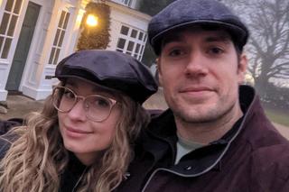 Henry Cavil i Natalie Viscuso