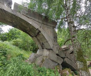 Zwalony most w Grądach Kruklaneckich