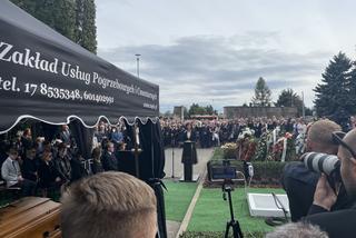 Tłumy żegnały byłego prezydenta Tadeusza Ferenca na cmentarzu Wilkowyja. Zagrano hejnał Rzeszowa 