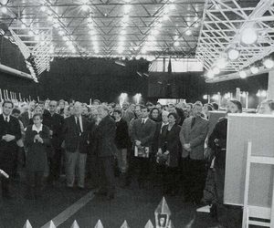 Uroczystość rozdania nominacji i nagród - Warszawa, 25.11.1999. Pod lewej w pierwszym rzędzie: prezydent Paweł Piskorski, zastępca kierownika Gazety Stołecznej Anna Gąsiorowska, Jerzy Skrzypczak
