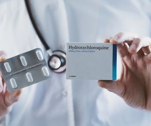 Hydroksychlorochina - działanie, dawkowanie, skutki uboczne