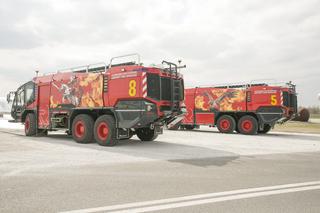 Nowe pojazdy Lotniskowej Straży Pożarnej 