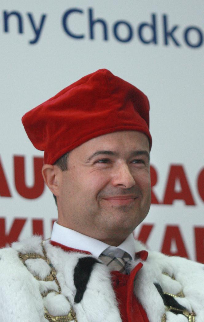 Nauczycielki, gosposie lub pan w gronostajach