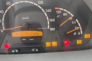 Bus do Nowego Warpna nie mógł jechać dalej. Wezwali policję