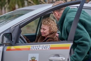 Na Wspólnej odc. 4012: Beata (Katarzyna Ptasińska), Paweł (Grzegorz Kwiecień)