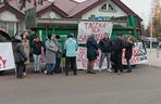 Protest pod Urzędem Gminy w Grucie