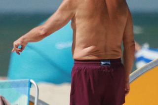 Jan Englert korzysta z życia