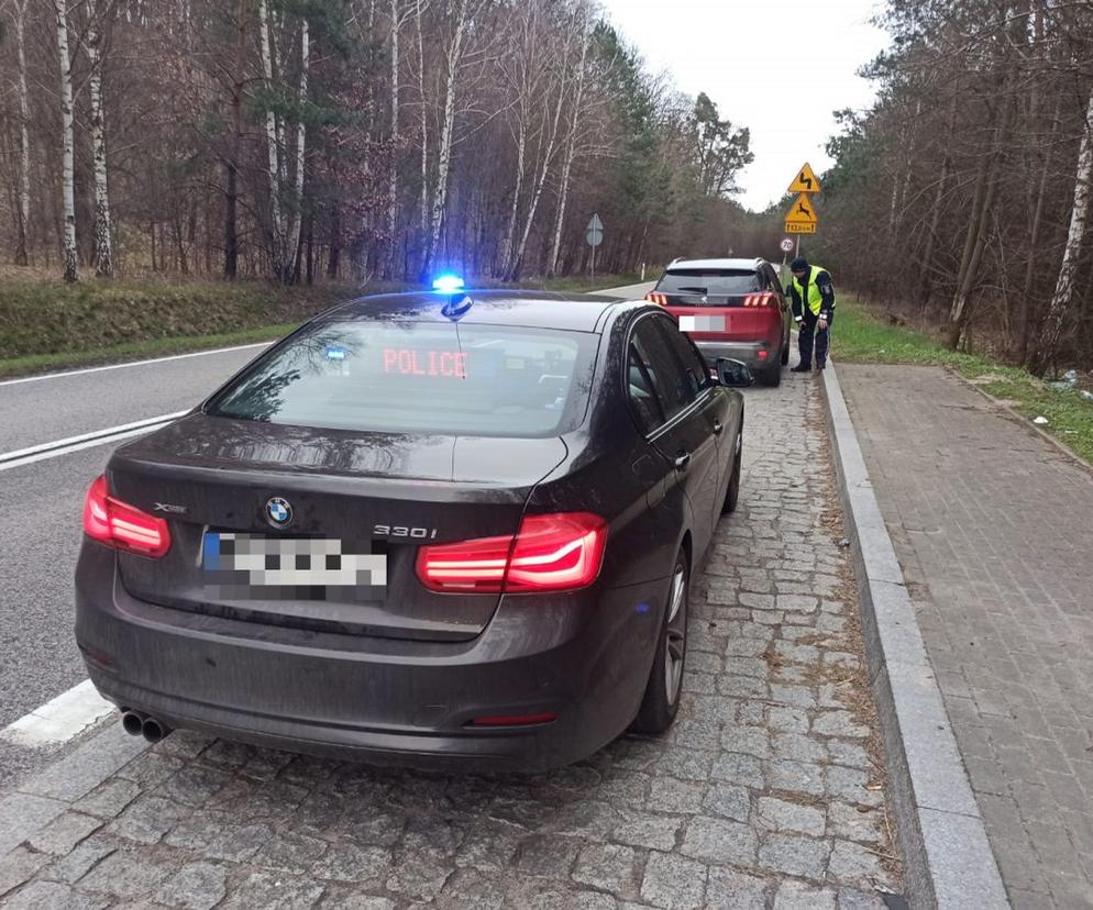 Grudziądz. Ostrzegał światłami przed patrolem. Chwilę później wpadł w ręce policjantów