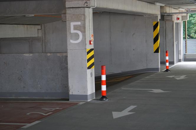 Wielopoziomowy parking na ul. Grunwaldzkiej już działa. Pomieści aż 570 aut [ZDJĘCIA]