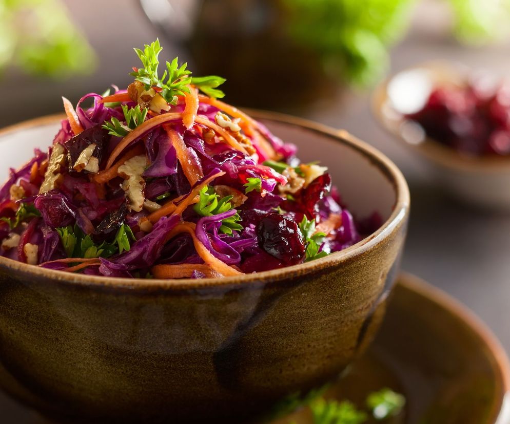 szybka surówka z czerwonej kapusty