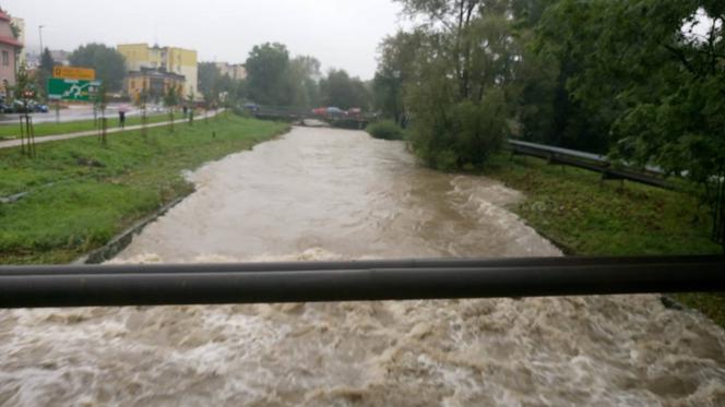 200 interwencji straży pożarnej w Małopolsce. Prezydent Krakowa ogłosił pogotowie przeciwpowodziowe [ZDJĘCIA]