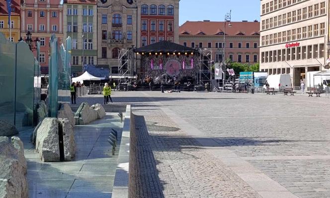 Gitarowy Rekord Świata 2024 we Wrocławiu rozpoczęty! Tak od samego rana wygląda teraz Rynek 