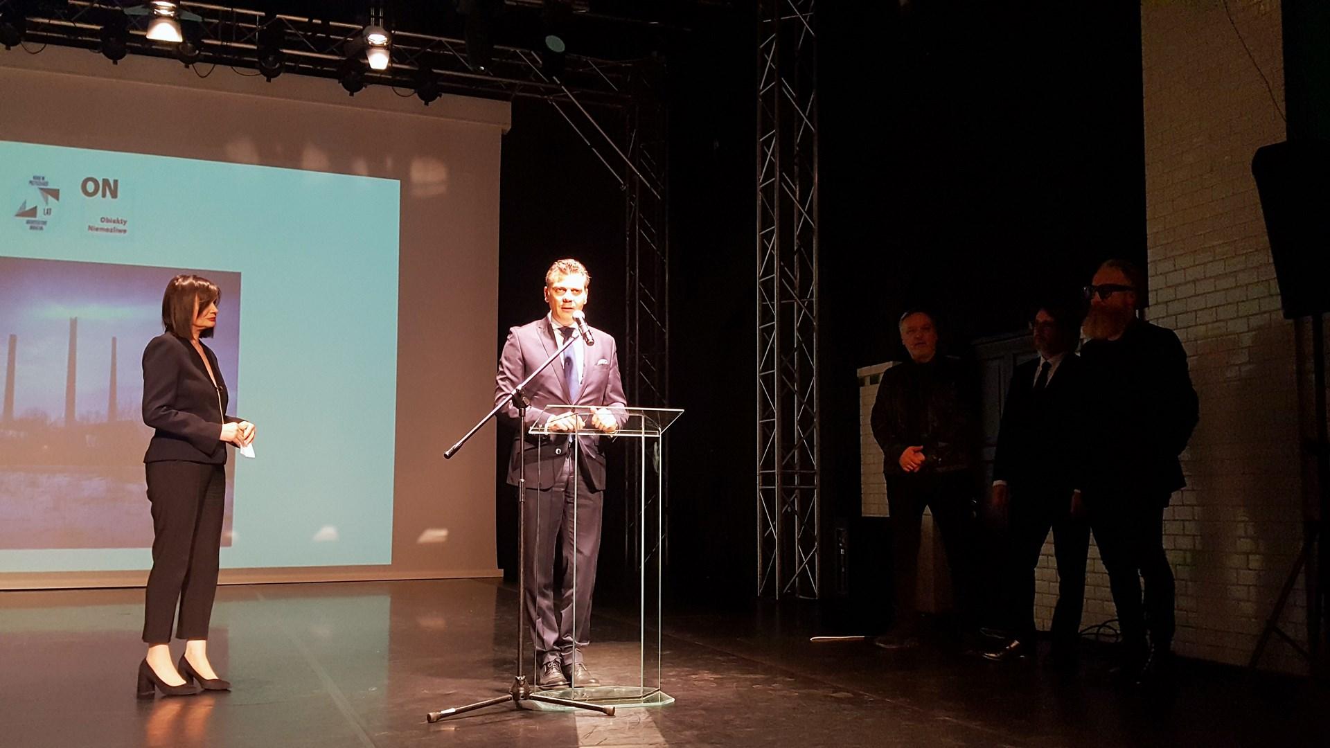 20191025_181100_a (Copy)