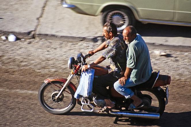 Kompletnie pijani na motorowerze pod Iławą. Po wywrotce uciekał, myślał że zabił kolegę