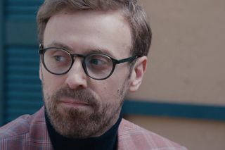 M jak miłość odc. 1872 po wakacjach. Dariusz Hoffman (Mateusz Rusin)