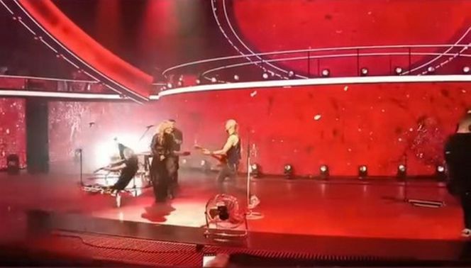 Muzyk Patrycji Markowskiej upadł na scenie w Opolu