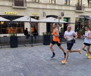 Rossmann Run 2025. Tłumy biegaczy wzięły udział w biegu ulicą Piotrkowską