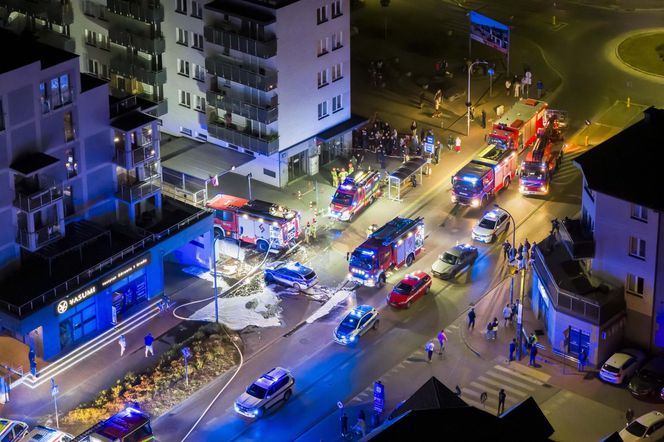 Kolejny pożar w Ząbkach. Wybuchł obok spalonego miesiąc wcześniej budynku!