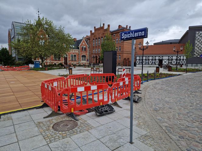 Rybi Rynek w Bydgoszczy niemal gotowy. Eleganckie nabrzeże już cieszy oczy!
