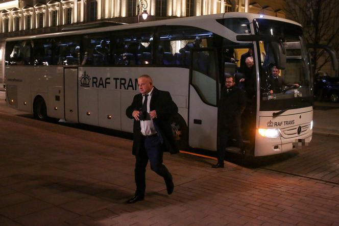 Wieczorne spotkanie Andrzeja Dudy z PiS w pałacu prezydenckim