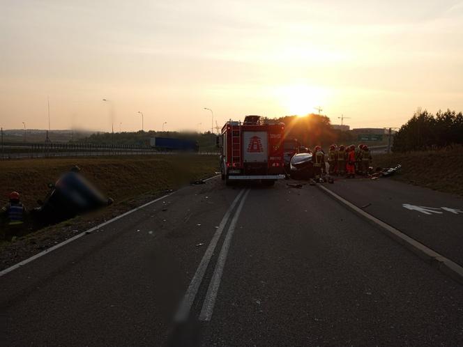 Śmiertelny wypadek na S16 pod Olsztynem. Kierowca zmarł w szpitalu [ZDJĘCIA]
