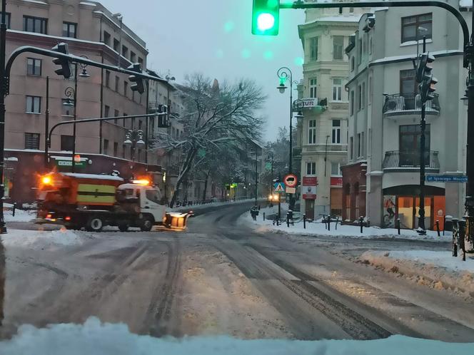 Drogowcy odśnieżają Lublin