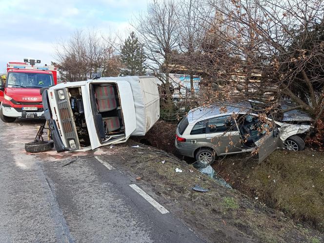 Groźne zdarzenie drogowe w miejscowości Modryniec. Na miejscu interweniował śmigłowiec