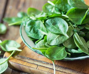 Właściwości lecznicze szpinaku - liście szpinaku chronią przed rakiem i miażdżycą