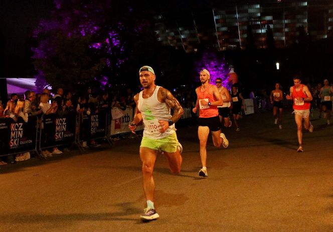 Tłumy wyszły w nocy na ulice. Ludzie klaskali, okrzykom nie było końca