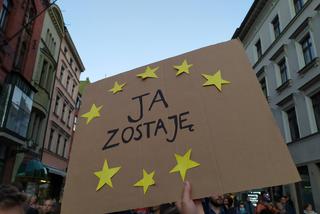 Toruń zostaje w Europie! Przeciwnicy Polexitu wyszli na ulice [ZDJĘCIA]