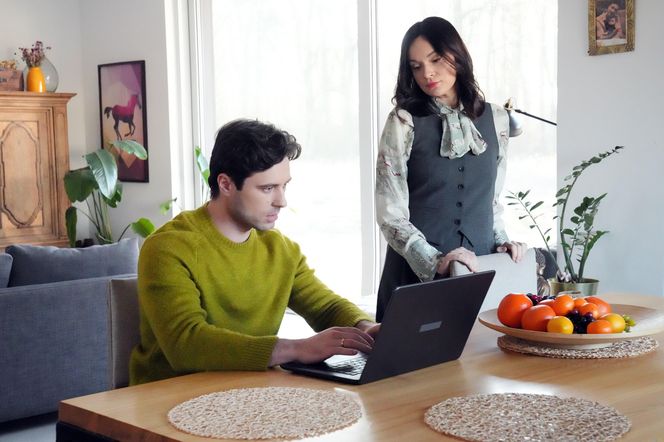 	Barwy szczęścia odc. 3211 nowy sezon. Natalia (Maria Dejmek), Cezary Rawicz (Marcel Opaliński)