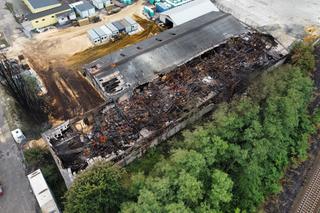 Oto jak wygląda hala po pożarze w Przylepie przy Zielonej Górze