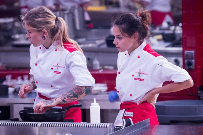 Hell's Kitchen 2, odcinek 6. Zapłakana uczestniczka o kolejnym serwisie: Ciągle dajemy du*y! 