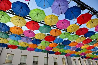 Potańcówka pod parasolami w Białymstoku. Ulica zamieni się w salę taneczną