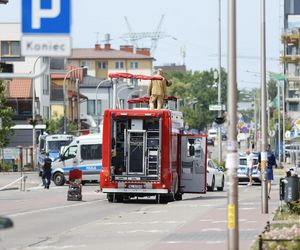 Blok przy ul. Powstańców w Ząbkach po pożarze