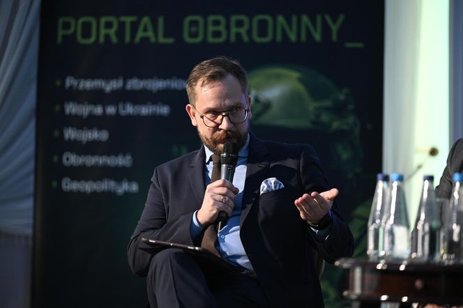Odporność infrastruktury krytycznej w obliczu zagrożeń hybrydowych i konwencjonalnych