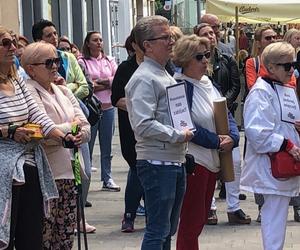 Protest „Ani Jednej Więcej!” w Rybniku. Protestowano przed biurem PiS [ZDJĘCIA]