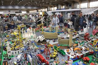 Wielkie konstrukcje z LEGO w Poznaniu! Miłośnicy klocków opanowali MTP