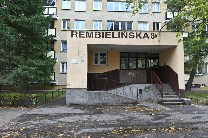 Legionella zaatakowała blok na Bródnie. Administracja ostrzega, mieszkańcy panikują