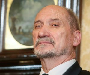 Macierewicz uderza po eksplozji na torach. „Na czyje zlecenie Polskę niszczycie?”