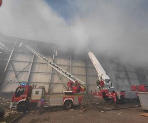 Nowe informacje po pożarze w Kawlach. Co dalej z poszukiwaniami zaginionego strażaka?Nowe informacje po pożarze w Kawlach. Co dalej z poszukiwaniami zaginionego strażaka?