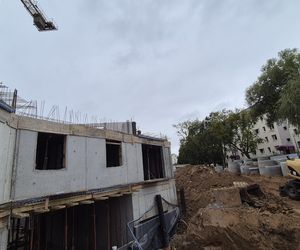 Dawniej był tam popularny market. Teraz to miejsce wypełni nowy blok