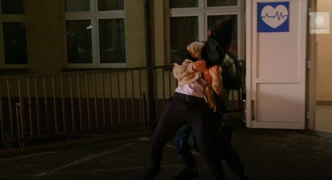 Przyjaciółki, odc. 185: Maks (Mateusz Janicki) z porywaczem