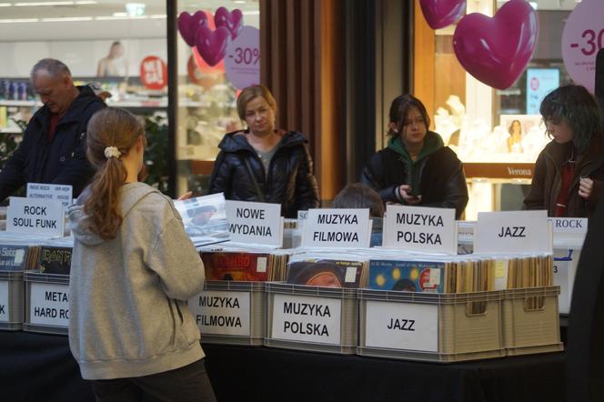 Giełda Płyt Winylowych w CH Rondo! Tu każdy znalazł coś dla siebie [ZDJĘCIA]