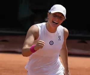 Iga Świątek - Haddad Maia Transmisja TV Półfinał French Open Gdzie obejrzeć mecz Świątek - Haddad Maia STREAM ONLINE LIVE 8.06.2023 Na którym kanale półfinał Świątek w TV dzisiaj