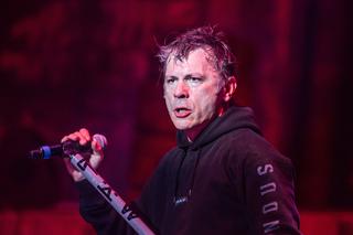 Bruce Dickinson w ostrych słowach zwrócił się do fana na ostatnim koncercie Iron Maiden! Co się stało w Grecji?
